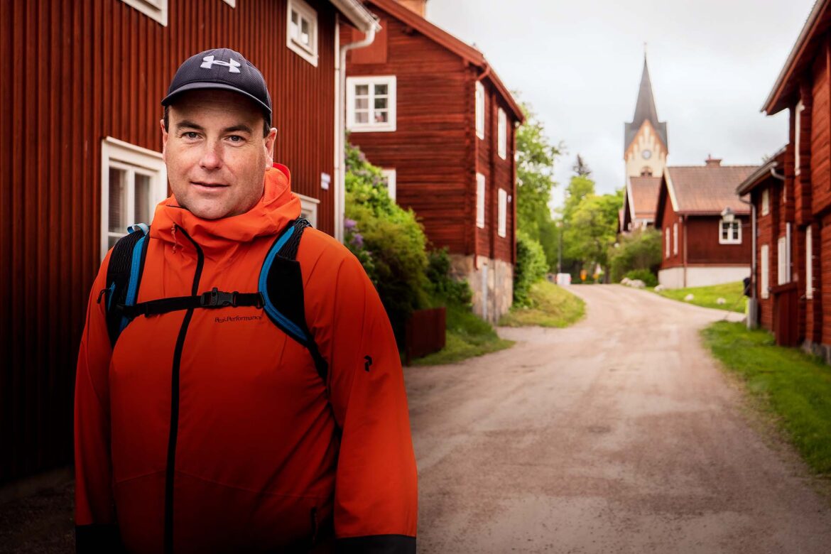 Jinny Johansson vandrar Bruksleden kring Avesta